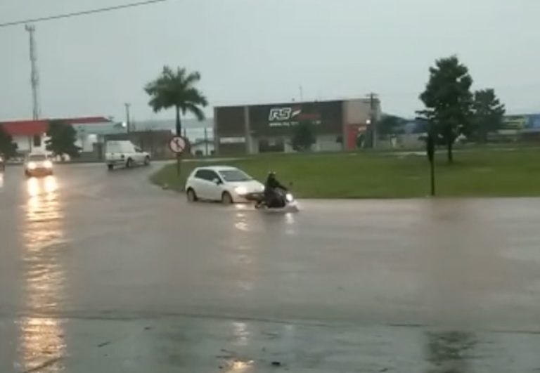 Chuva Forte Volta A Deixar Ruas E Avenidas Alagadas Em Sinop S Not Cias