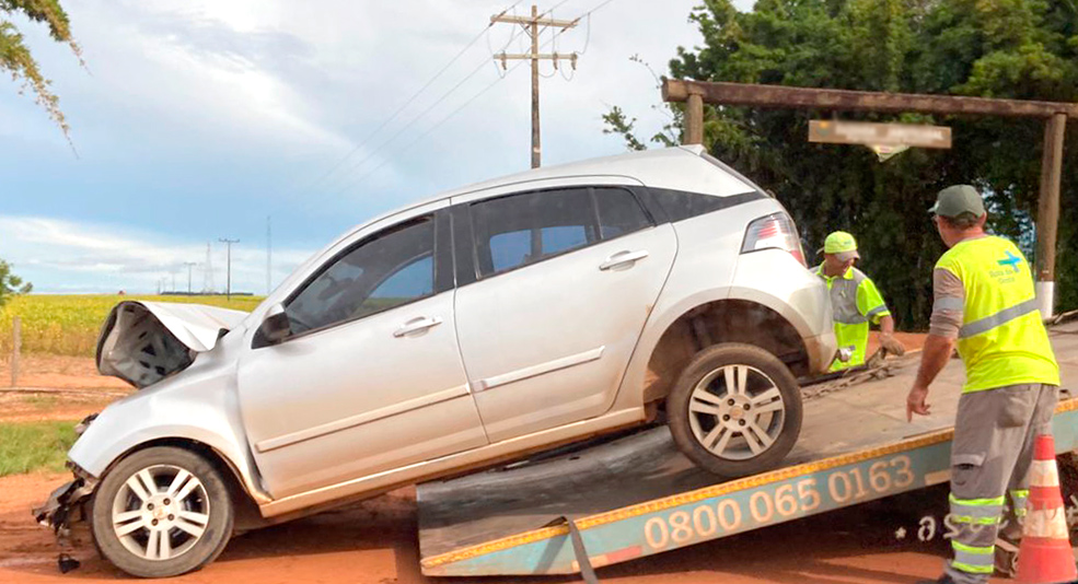 Carro E Carreta Se Envolvem Em Colis O Frontal Na Br Entre Sinop E