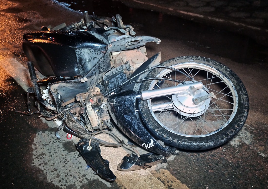 Motociclista Hospitalizado Ap S Colis O Carro Na Br Em Sinop