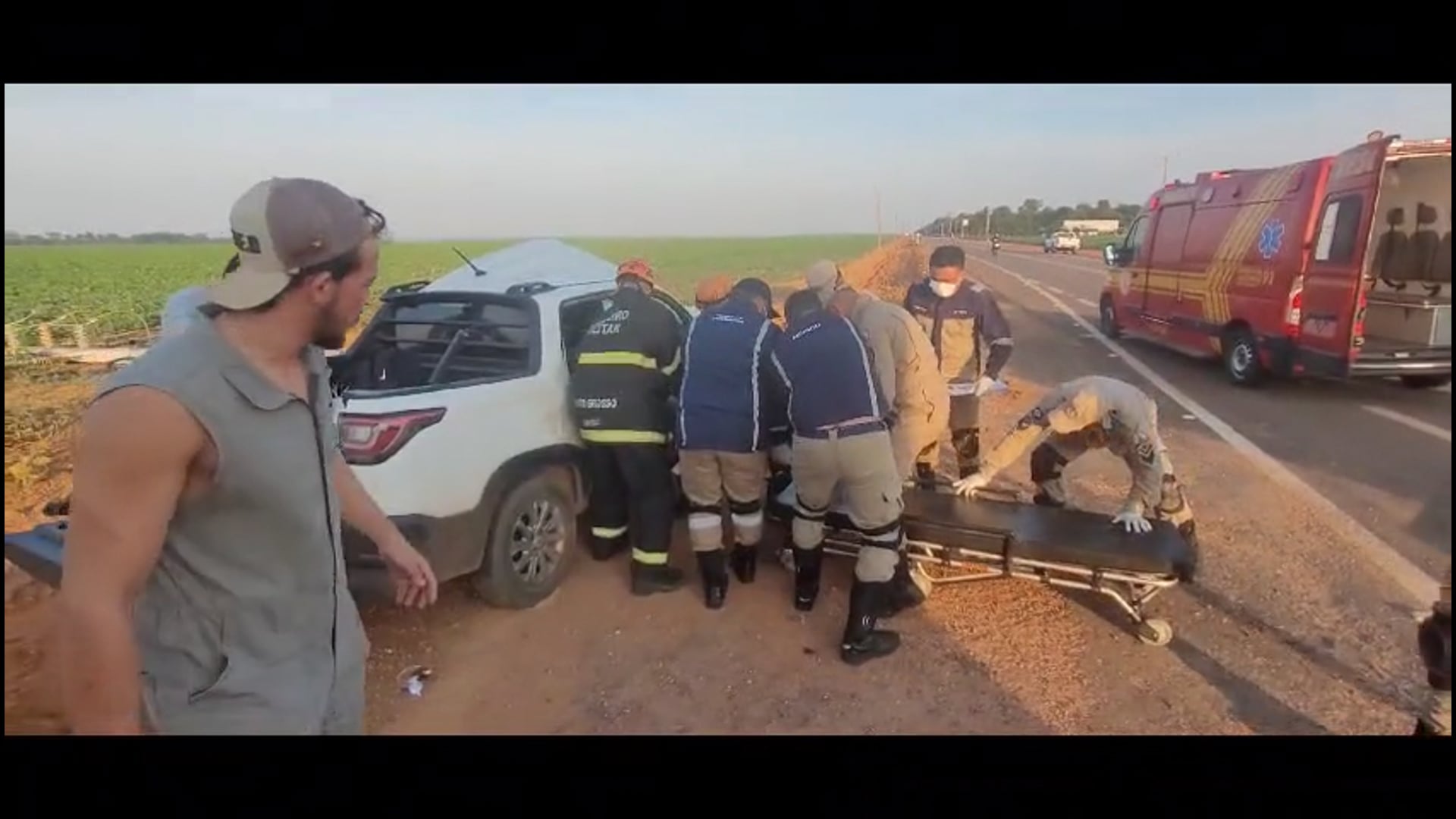 Sinop quatro ficam feridos após colisão entre carro e picape Só Notícias