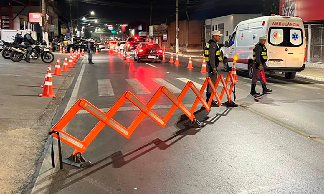 Lei Seca tem 12 motoristas presos por embriaguez e 61 veículos