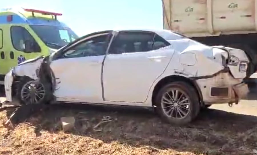 Caminhão e carro se envolvem em colisão na BR 163 em Sinop vídeo Só