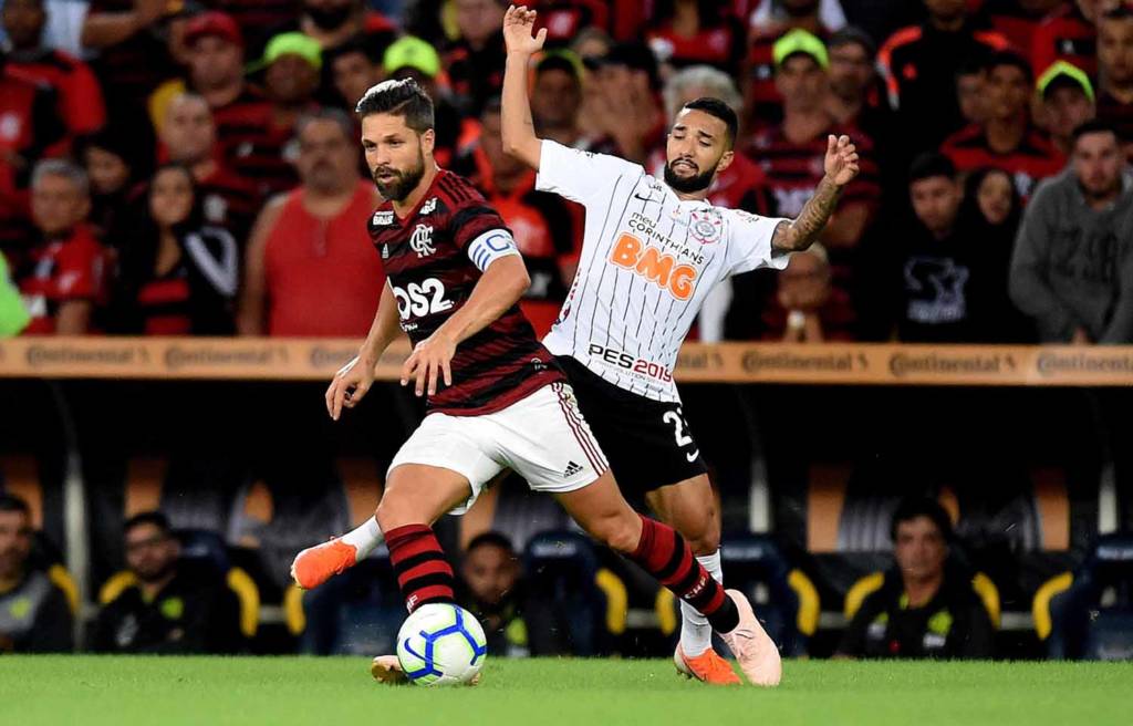 Corinthians leva gol no fim e acaba eliminado pelo Flamengo na Copa do