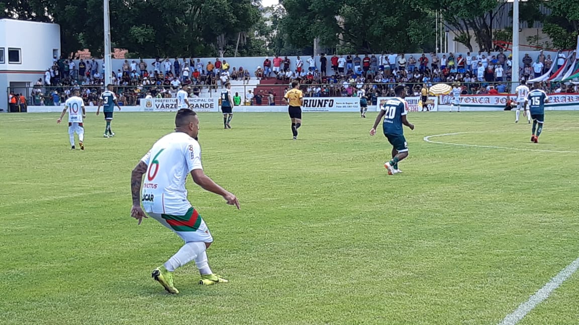 Treinador do Luverdense lamenta derrota de virada nos últimos