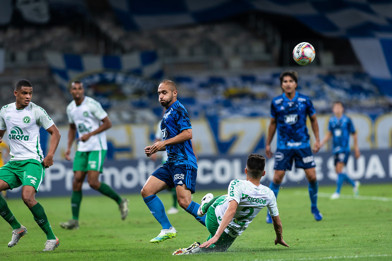 Cruzeiro sofre com a Chape e conhece primeira derrota na Série B – Só