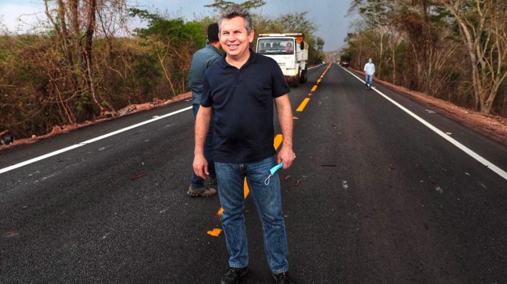 Governador inspeciona obras na rodovia estadual de Jangada a Barra do Bugres