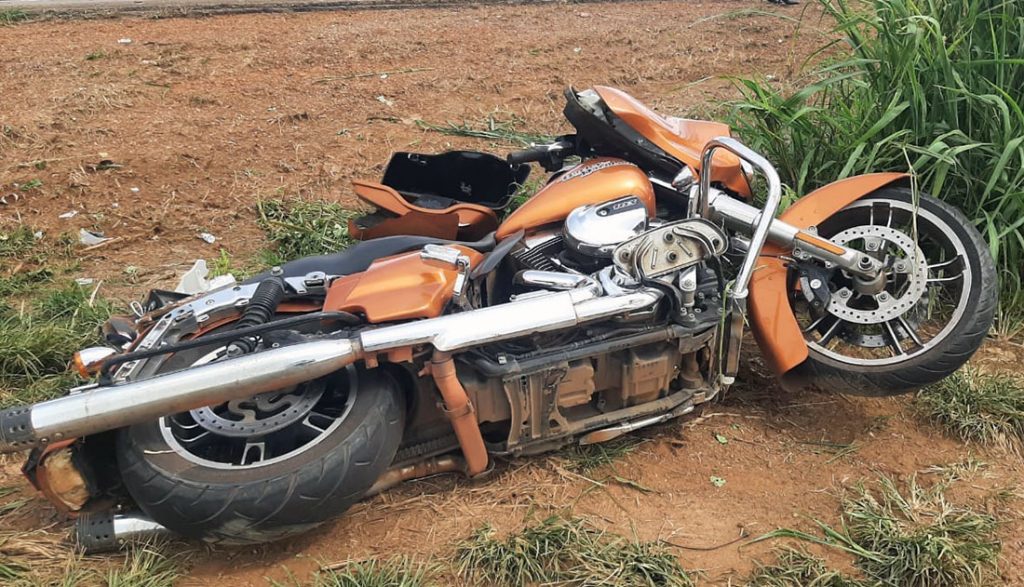 Motociclista cai com moto de alta cilindrada na BR-163 em Sorriso e fica  ferido – Só Notícias