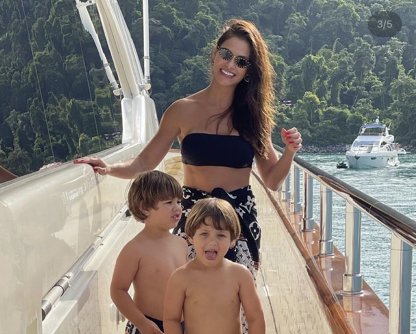 Andressa Suita Surge Com Os Filhos Em Barco E Semelhança Impressiona Os Fãs Só Notícias 