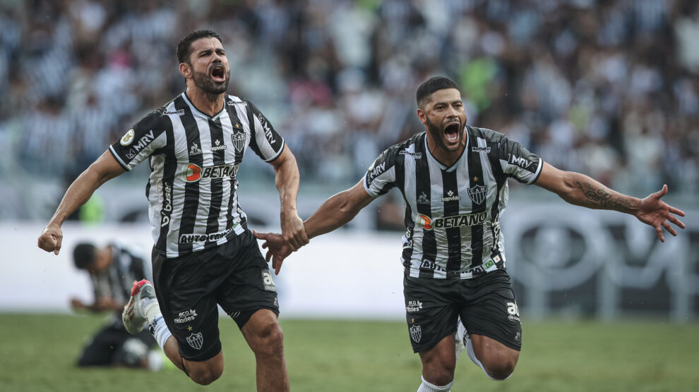 Galo' vira com Cazares e Fred e volta a vencer em casa no Brasileirão