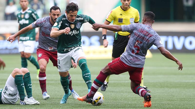 Palmeiras sai na frente, mas cede empate ao Flamengo