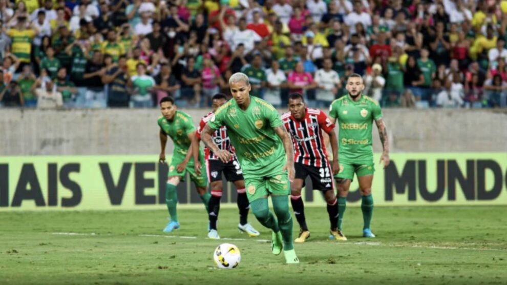 DAC abre venda de ingressos para jogo decisivo de domingo no Douradão