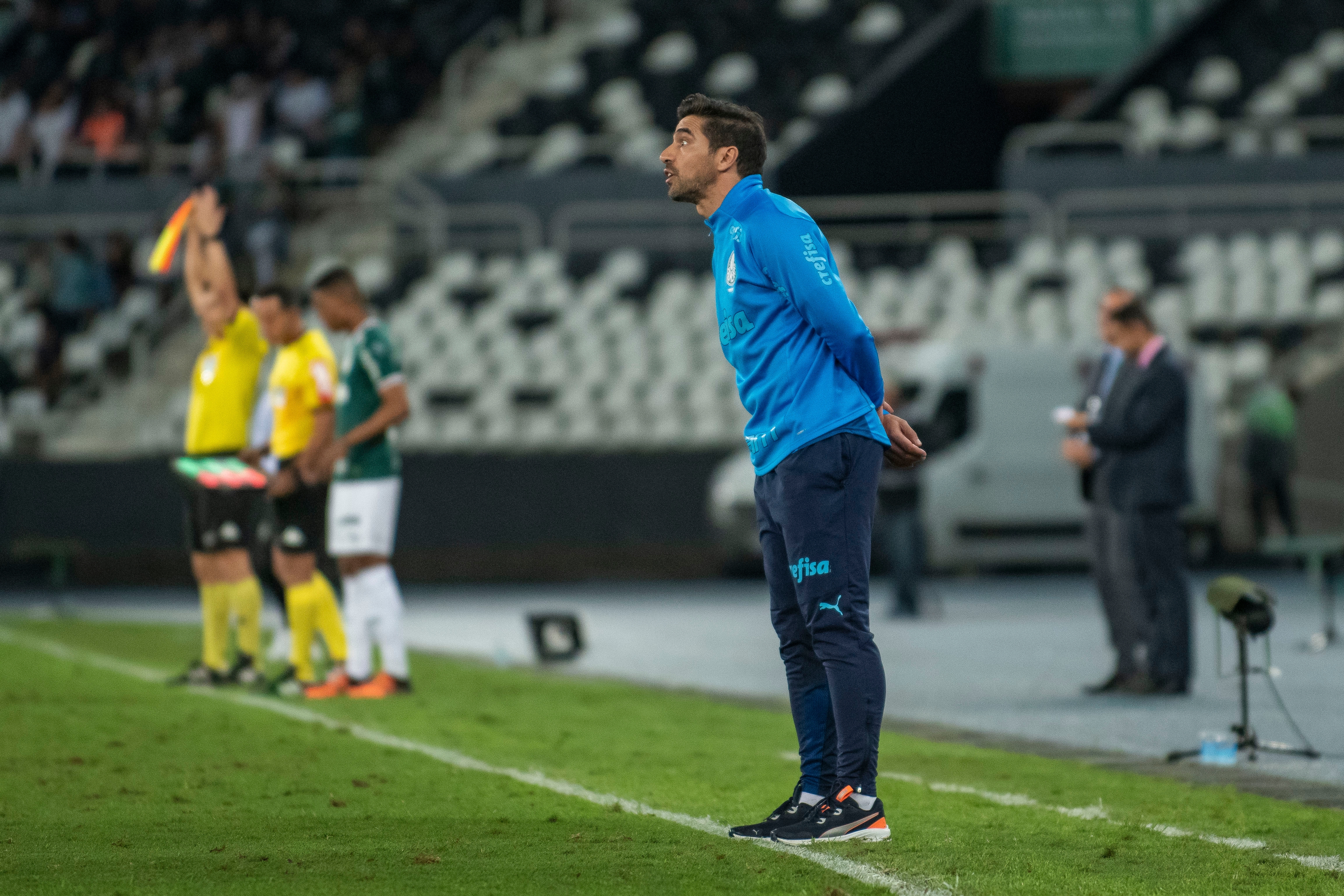 Abel Ferreira no Palmeiras: jogos, gols, títulos e mais números do