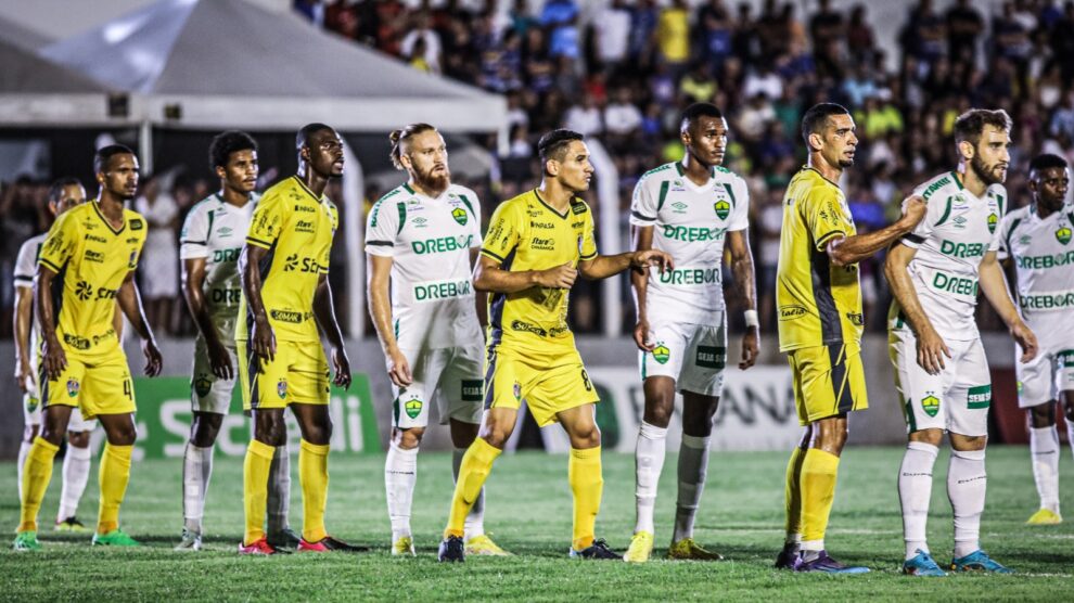 Corinthians sai na frente, mas leva empate de Atlético-MG e cai