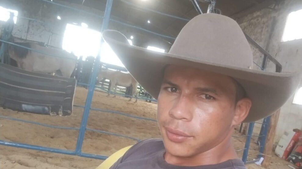 Peão de rodeio que morreu em hospital de Sinop após acidente é