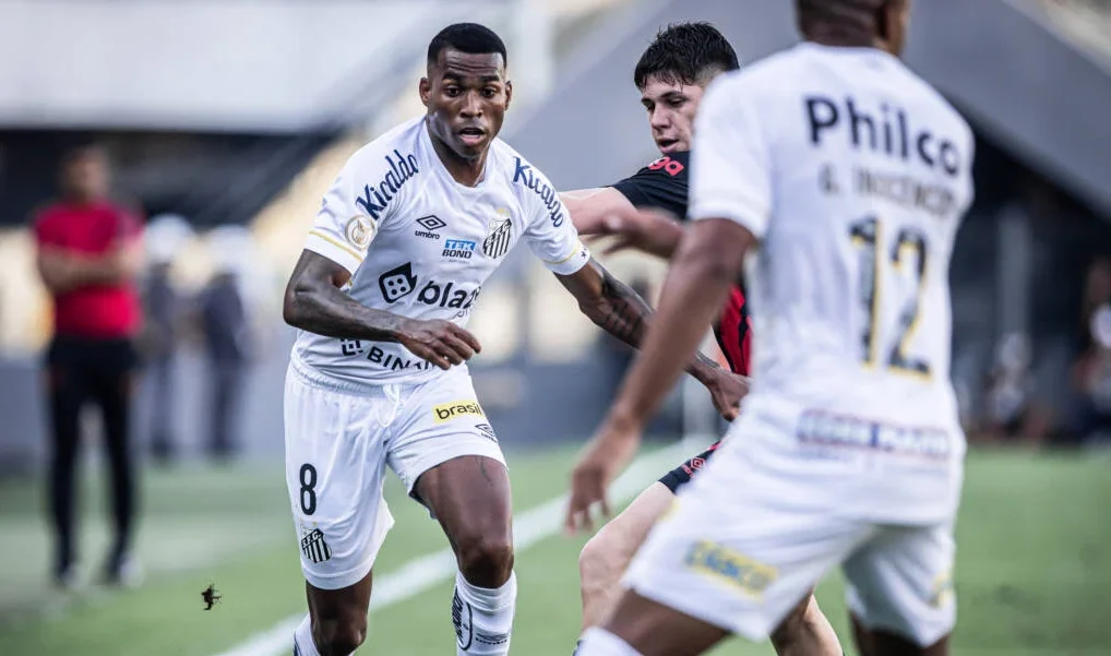 Santos arranca empate do Corinthians com pênalti nos acréscimos