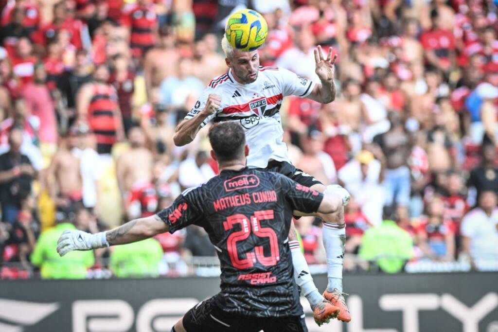 Com Gol De Calleri São Paulo Vence Flamengo No Maracanã E Sai Em Vantagem Na Final Da Copa Do 9912