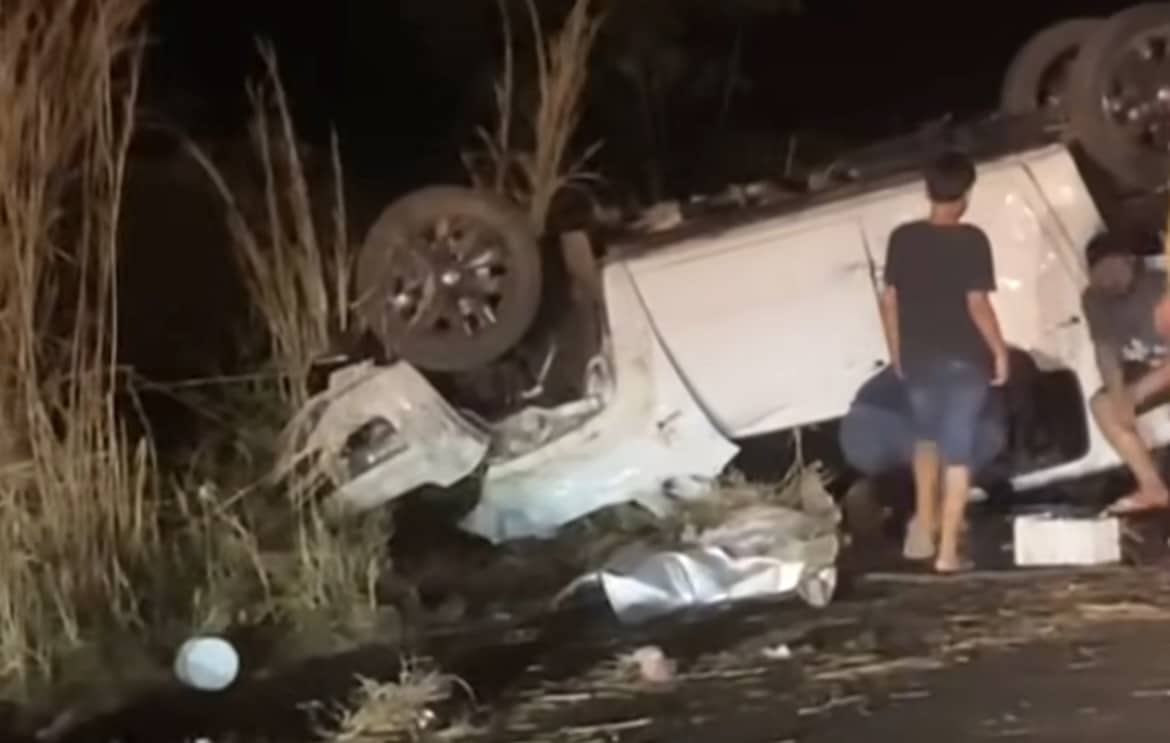 Quatro morrem em gravíssimo acidente envolvendo três veículos em rodovia de  MT | Só Notícias